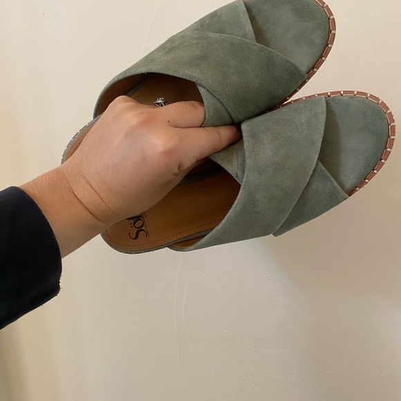 Söfft Women's Crystal Slide Sandal Green Suede Leather Women's Sandals Size 7.5 - Picture 6 of 13